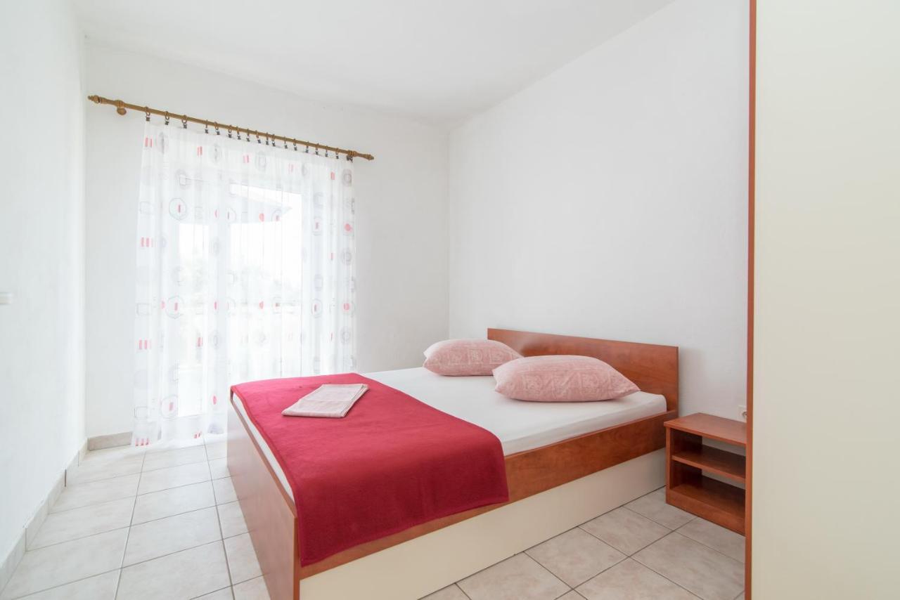 Apartments Neva Selca  Phòng bức ảnh